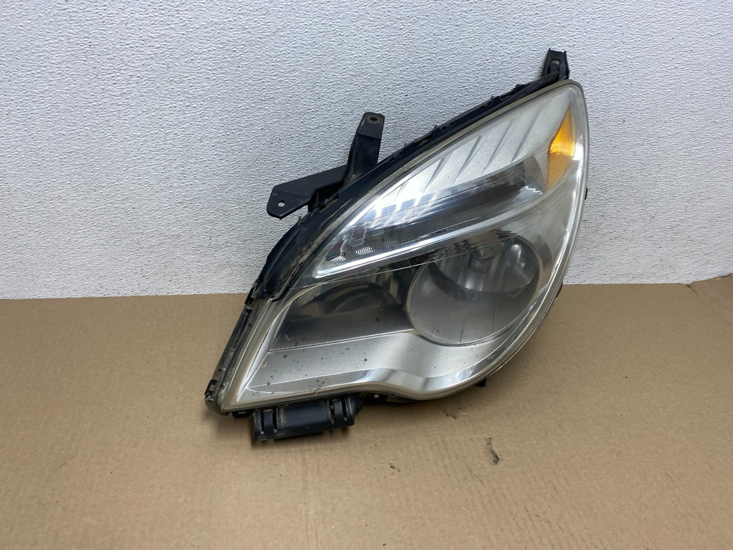 2010-2015 Chevrolet Equinox Halogen Headlight Left Driver LH Side AE6905 DW2