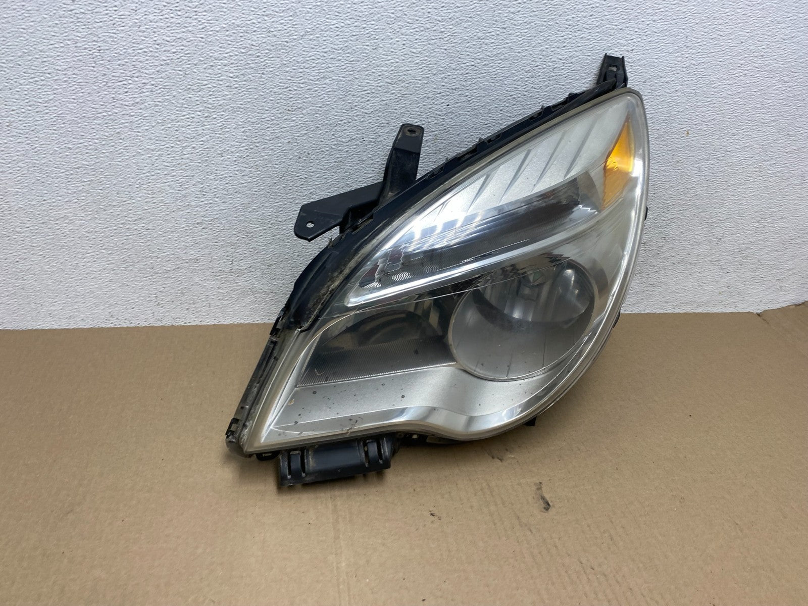 2010-2015 Chevrolet Equinox Halogen Headlight Left Driver LH Side AE6905 DW2