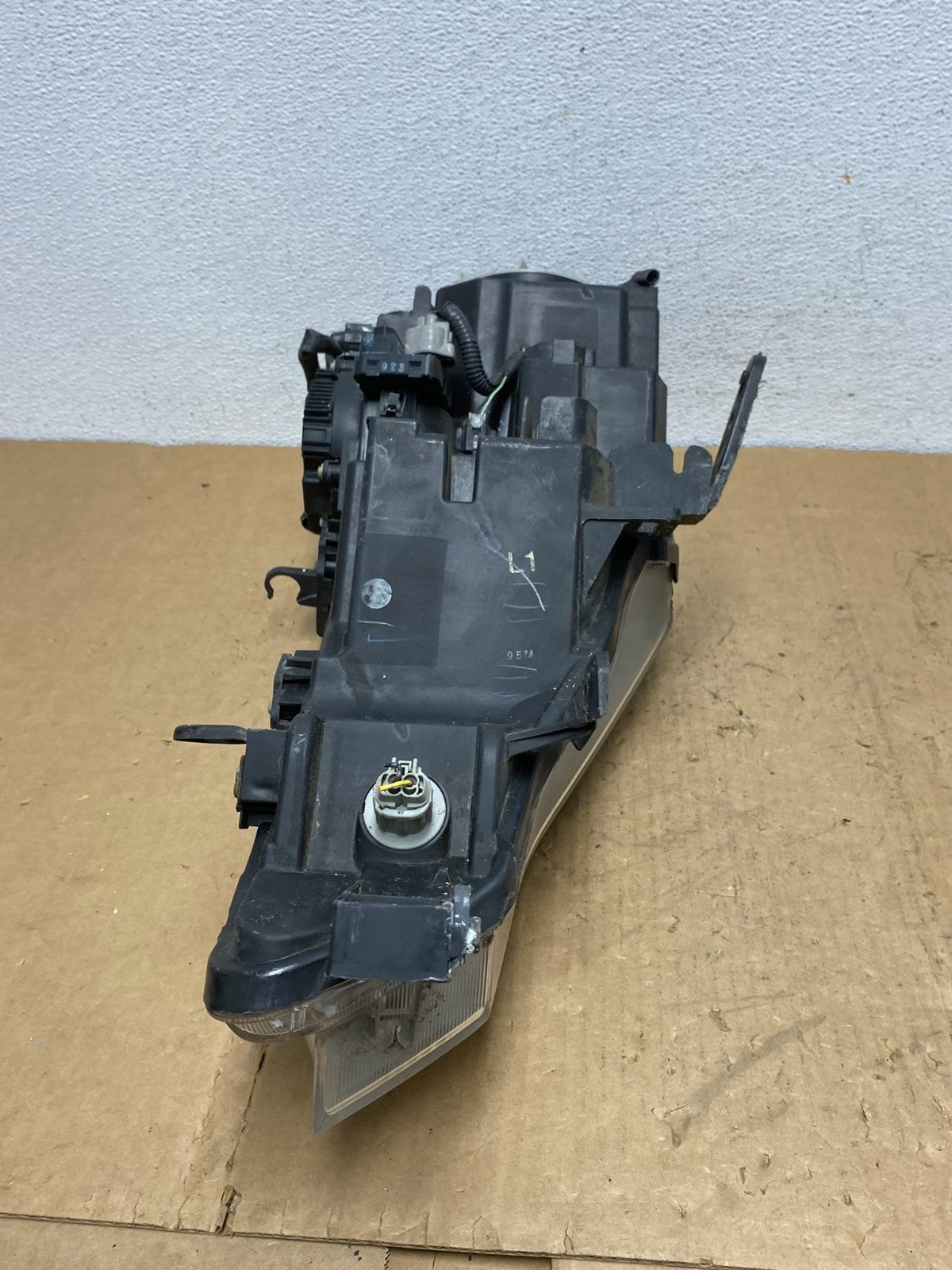 2011 to 2014 Nissan Murano Headlight Left Driver LH Side Xenon Hid AD1394 DW6