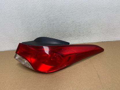 2011 2012 2013 Hyundai Elantra Sedan Right Passenger Tail Light AG1972 LK0