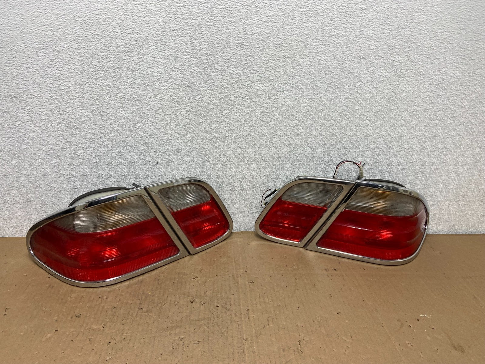 1998 - 2003 Mercedes Benz W208 CLK Left+Right Side Tail Lights + Inner AB6678 DW0