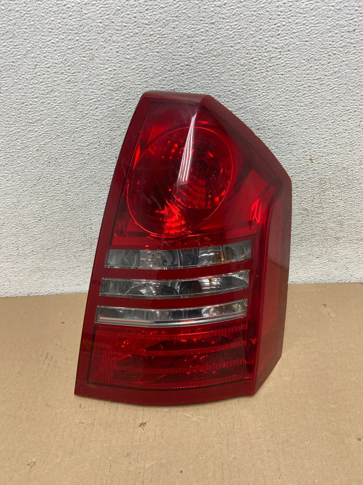 2005 2006 2007 Chrysler 300 Right Passenger Rh Side Tail Light AF3023 LK0