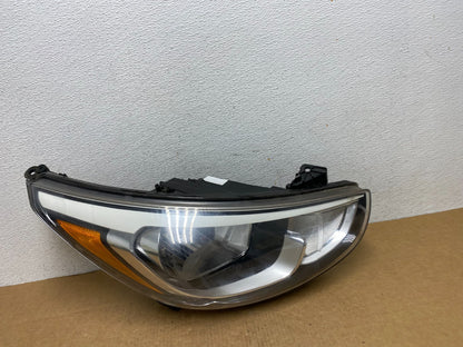 2015 to 2017 Hyundai Accent Right Passenger Halogen Headlight AD4523 DW0