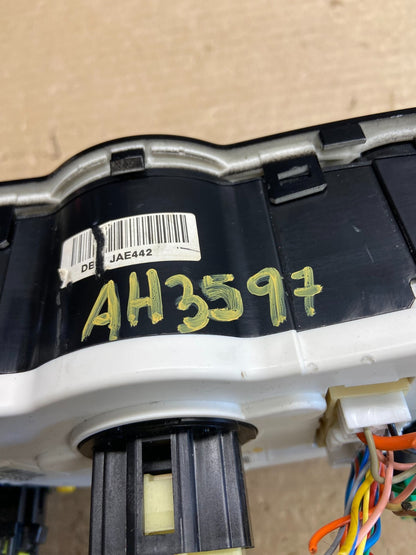 2012 - 2015 Kia Rio Veloster Climate Control Panel Trim Air Vents ah3597 DG6
