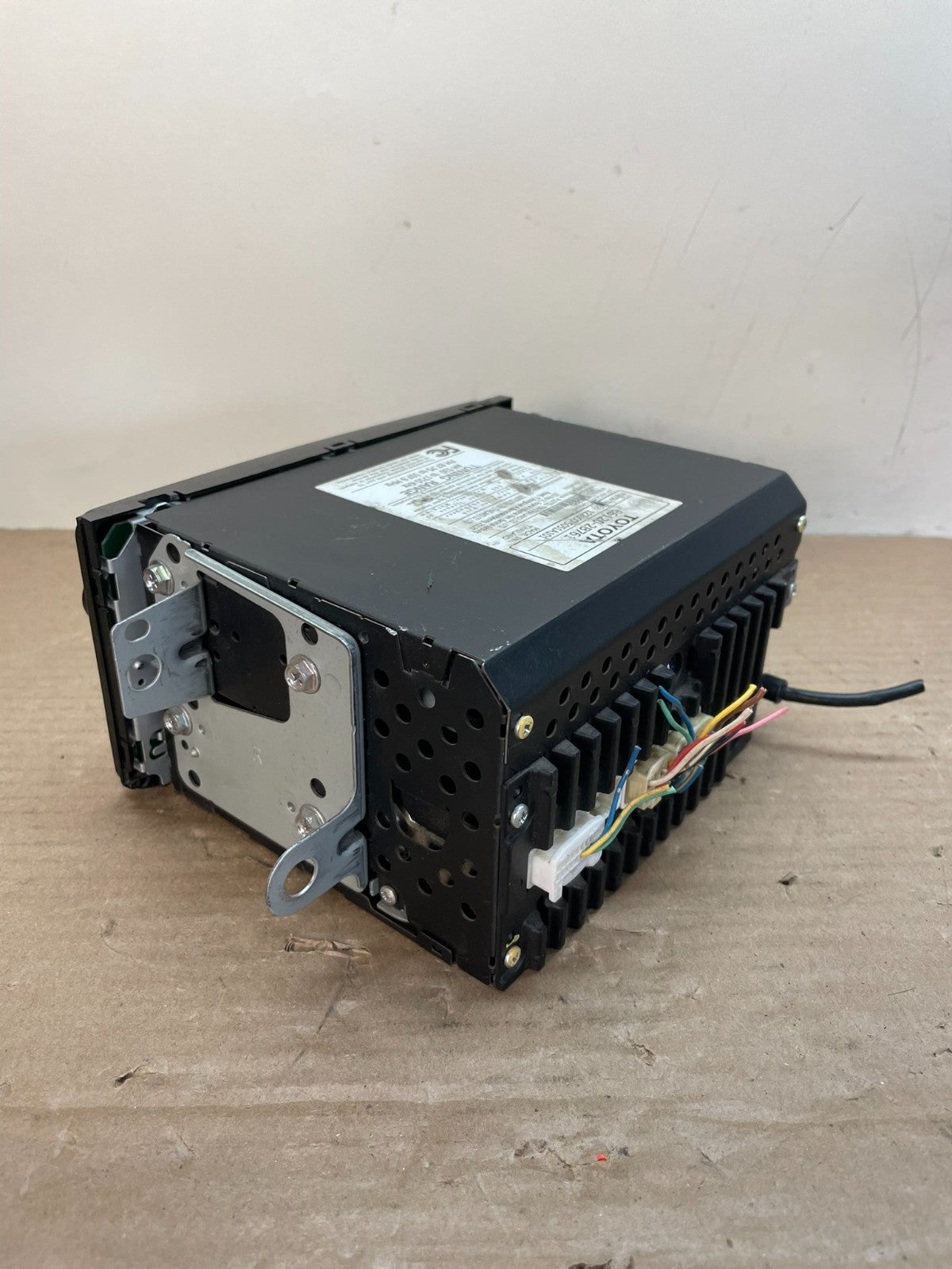2003 - 2005 Toyota Rav4 Am Fm Cd Player Radio Receiver AI0518 DG3
