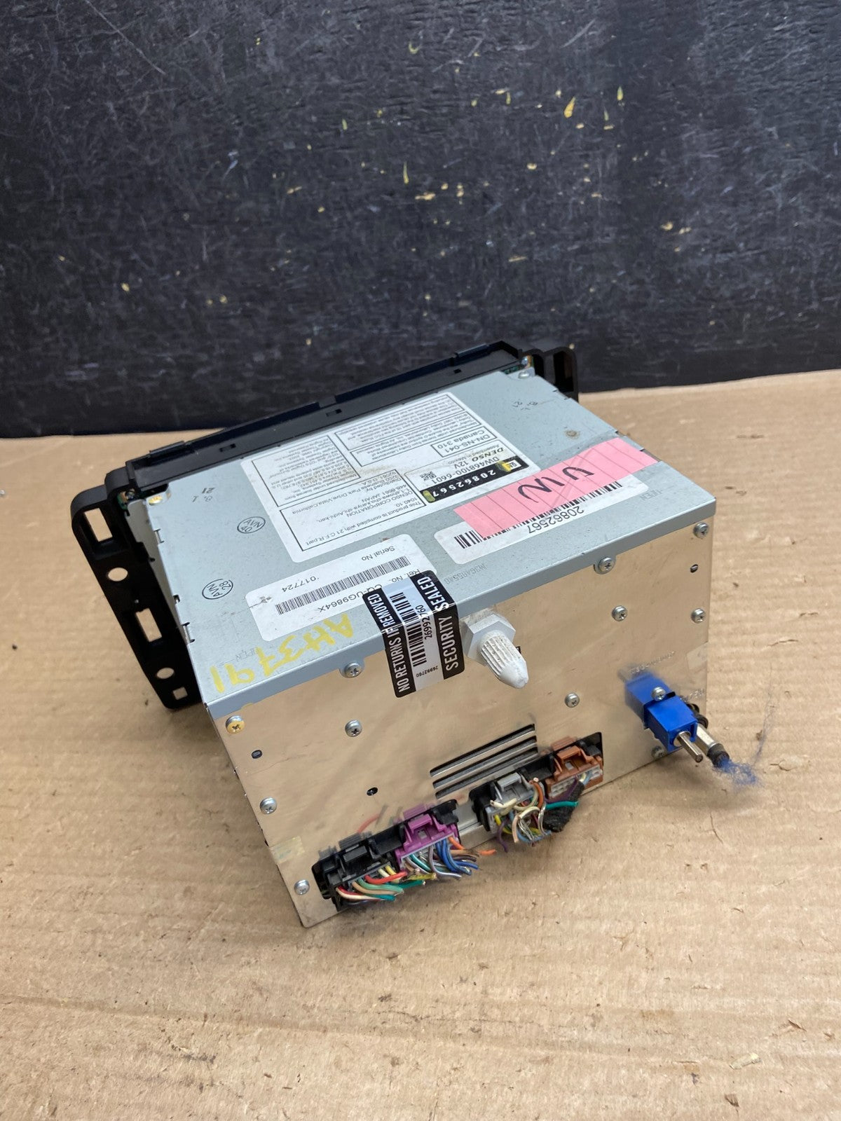 2007-2014 Chevrolet Tahoe AM FM Radio CD Player Screen Aux Bluetooth AH3791 DG3