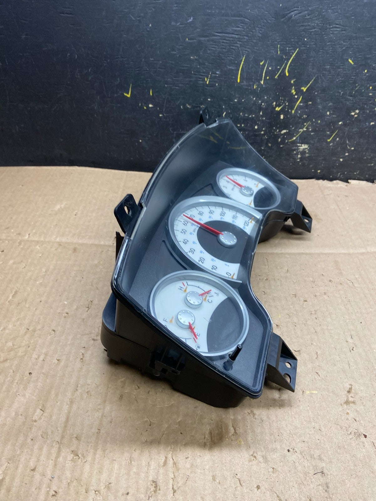 2006 Dodge Durango Speedometer Instrument Cluster Gauge Y2528 DG1