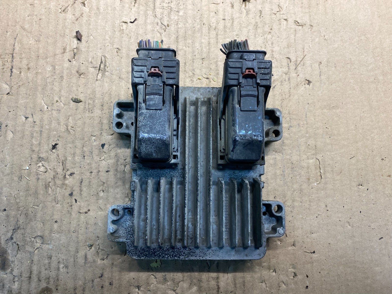 2007 Chevrolet Silverado Yukon Engine Control Module ECM ECU AE8018 DW0
