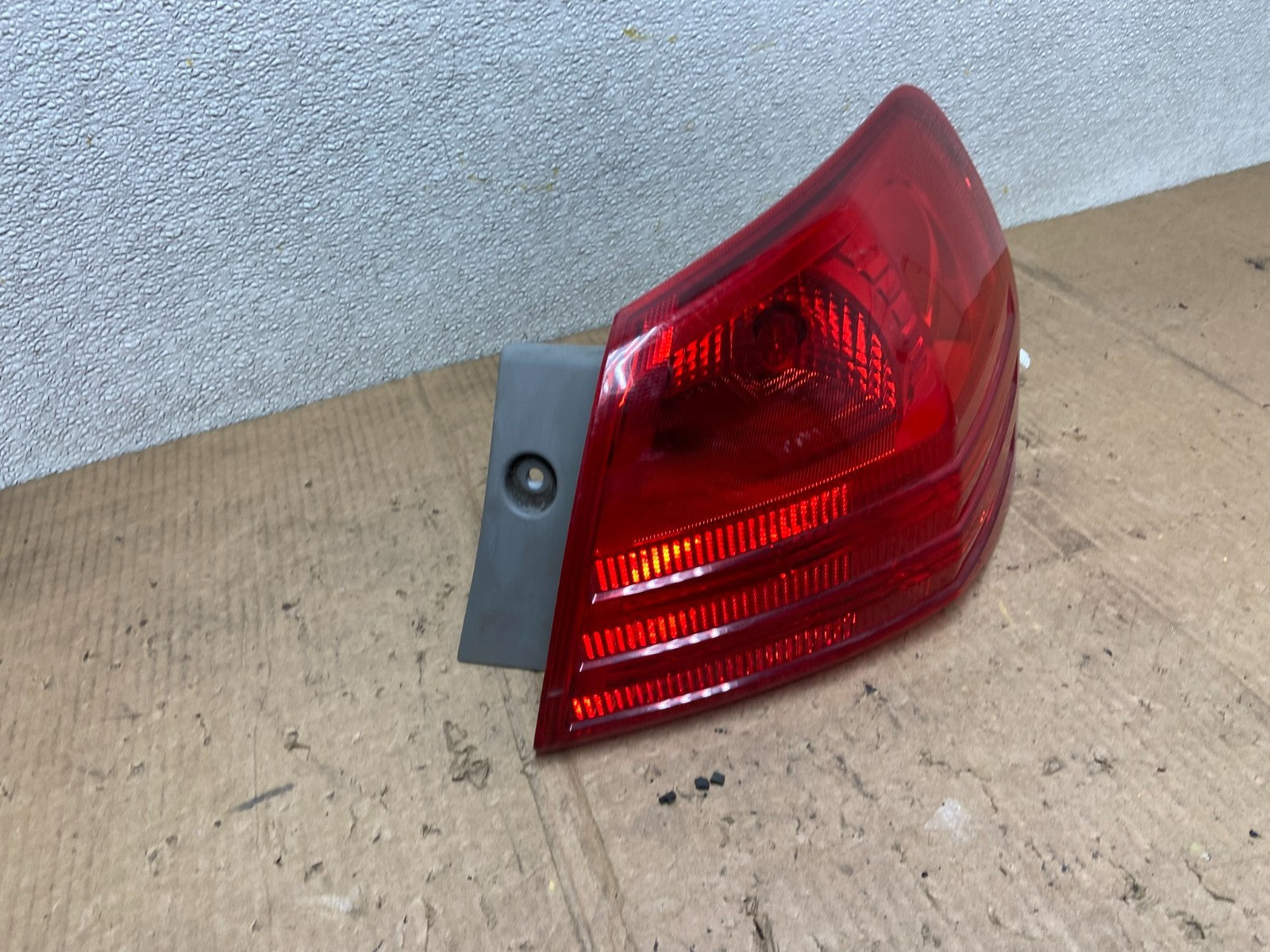 2008 to 2015 Nissan Rogue Right Passenger Rh Side Tail Light Oem AA7027 LK2
