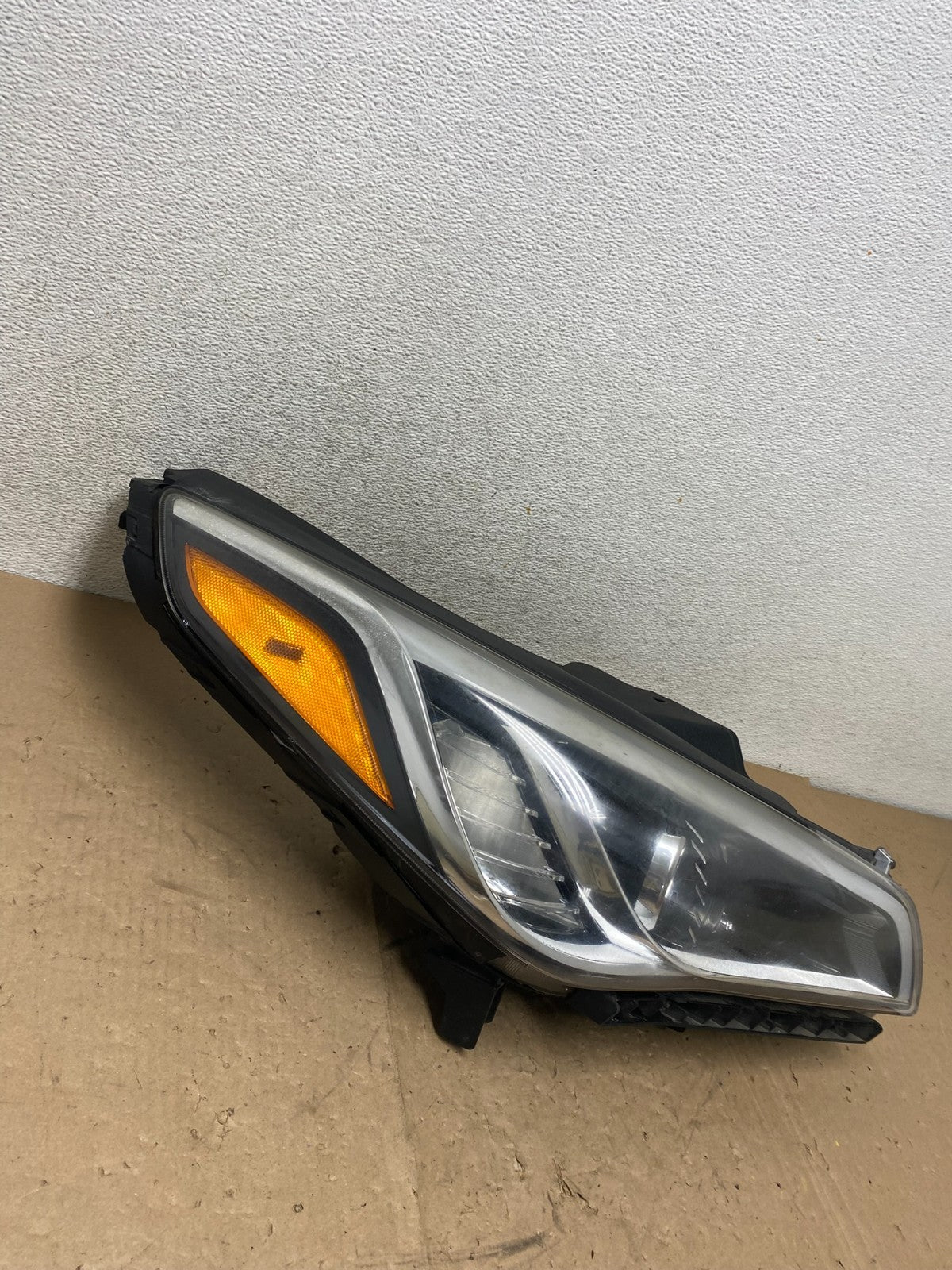 2015-2017 Hyundai Sonata Right Passenger RH Side Halogen Headlight AG5447 DW2