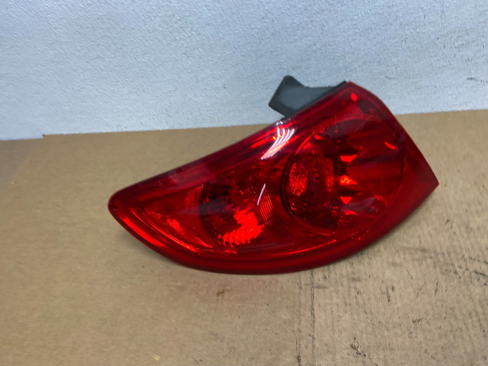 2007 - 2009 Hyundai Santa Fe Left Driver LH Side Tail Light AC3135 DW2