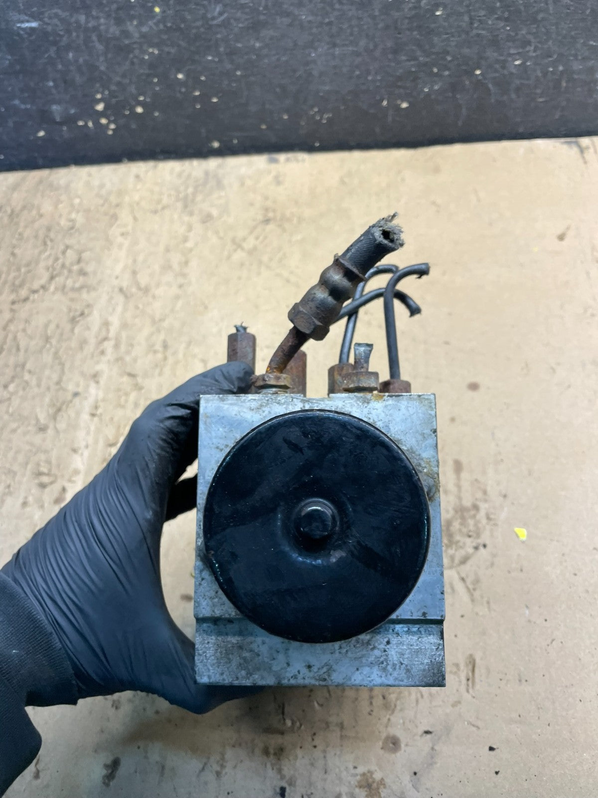 2011 - 2014 Ford E250 E350 Van  ABS Anti Lock Brake Pump Module Oem w6833 DG5