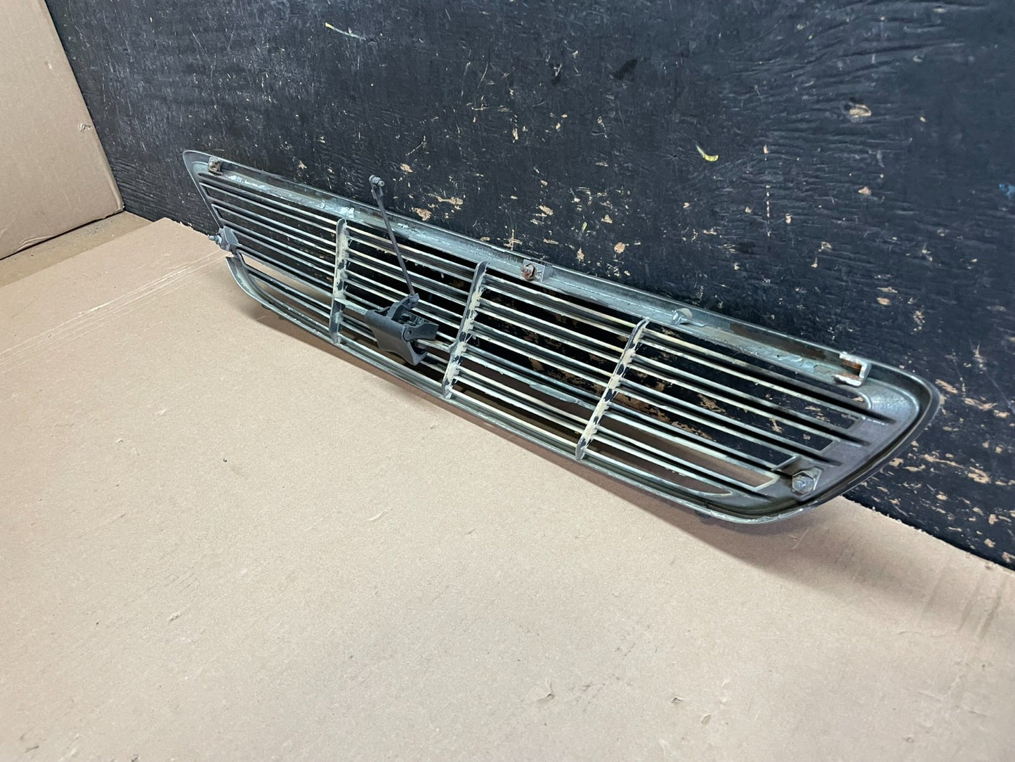 2005 2006 Lexus ES330 Front Upper Grill Grille OEM Z8587 DG5