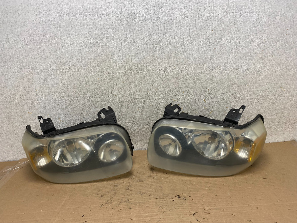 2005 - 2007 Ford Escape Headlights Left+Right Halogen AI0964 DW0