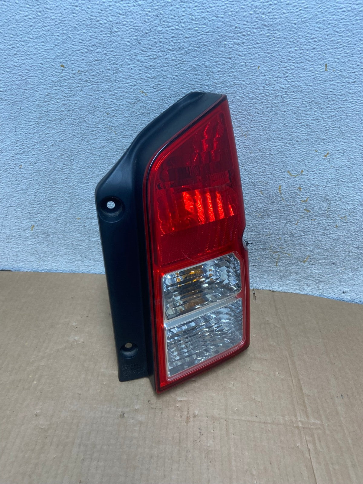 2005 to 2012 Nissan Pathfinder Right Passenger RH Side Tail Light AI6908 LK2
