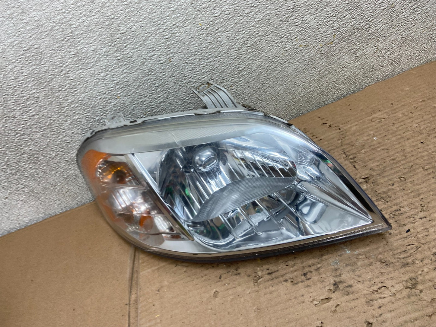 2007 - 2011 Chevrolet Aveo Ntbk Right Passenger Headlight Halogen AA9568 DG1