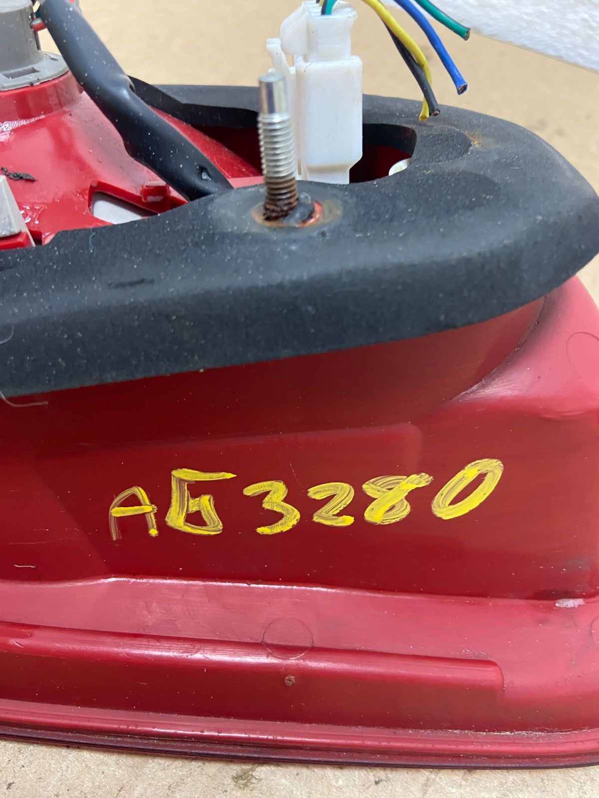2007 2008 2009 Hyundai Santa Fe Right Passenger Tail Light Inner AG3280 LK5