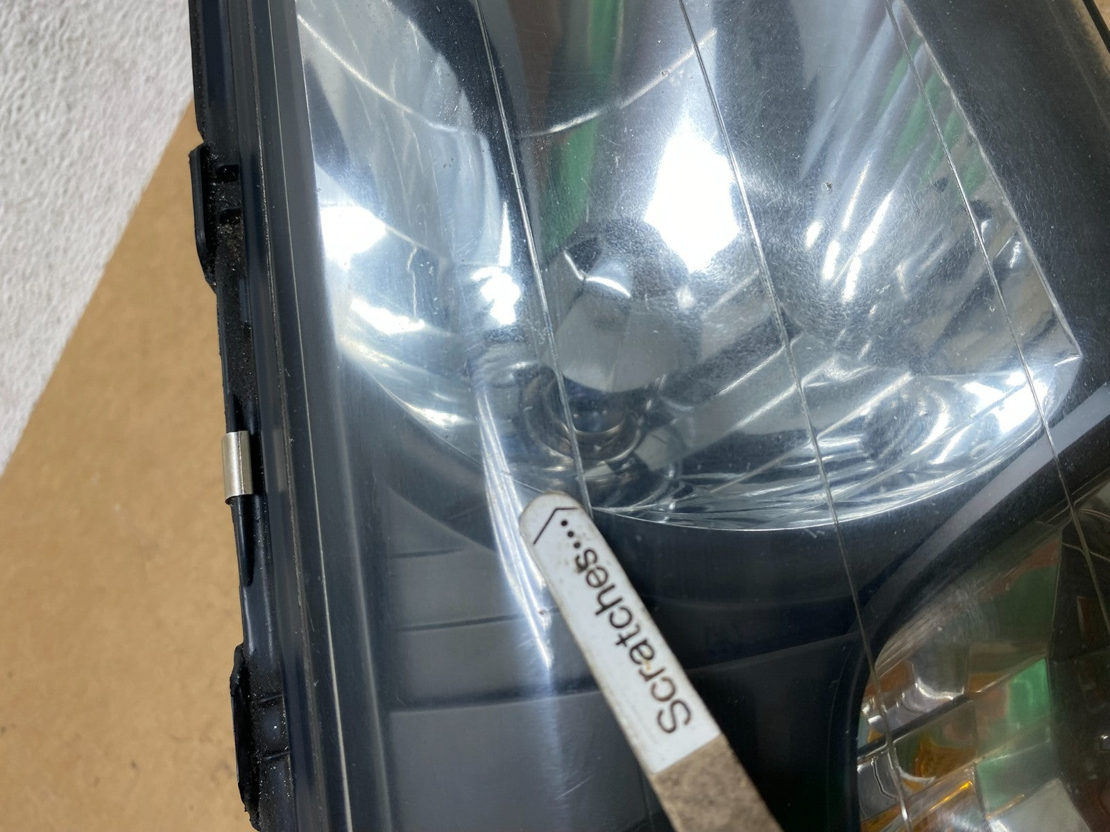 2003 2004 Subaru Forester Right RH Side Headlight Halogen AE4827 DW3