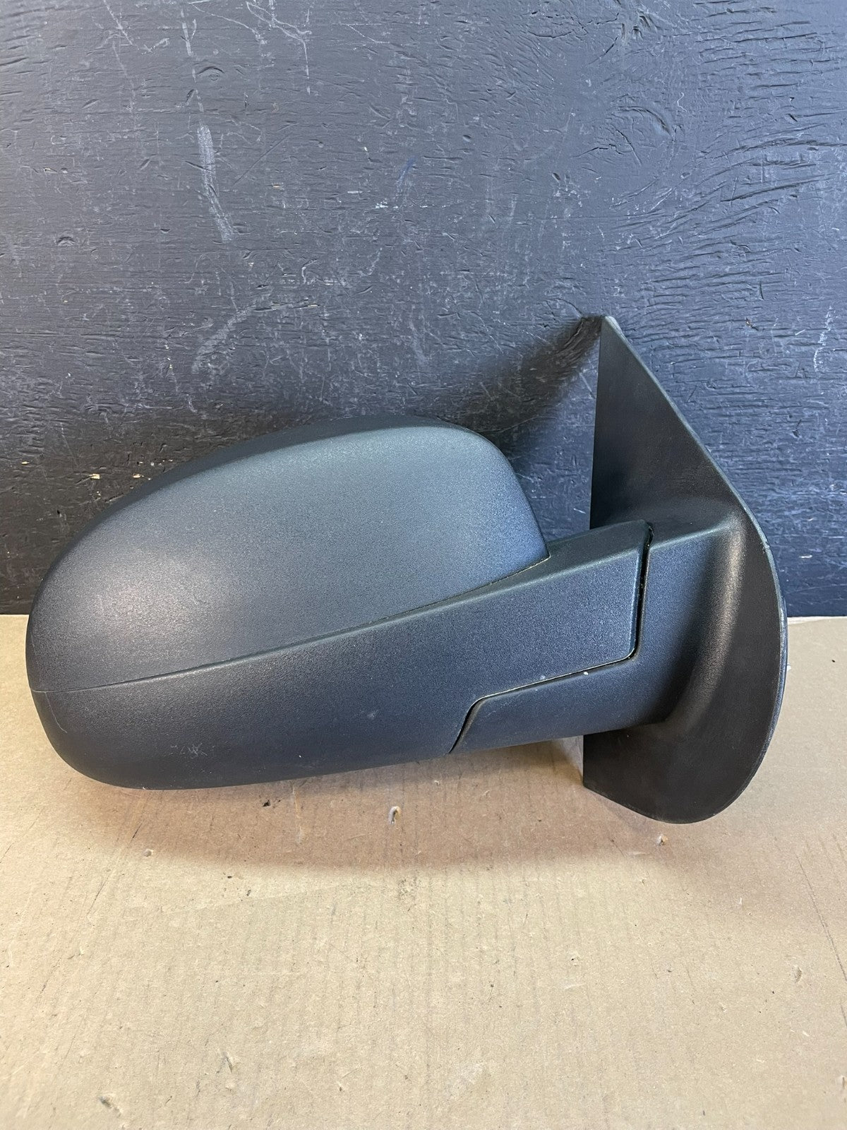 2007 - 2013 Chevrolet Silverado Sierra Right Passenger Side Mirror AD5594 DW0