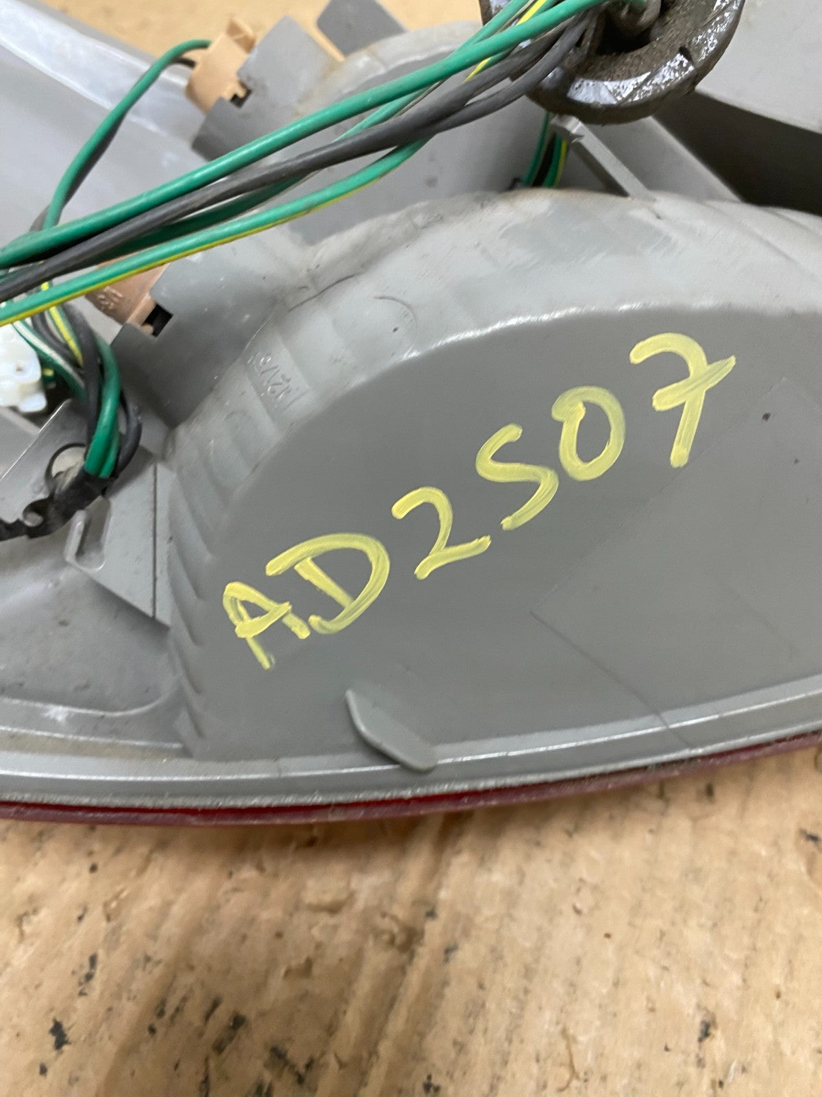 2008 to 2015 Nissan Rogue Right Passenger Rh Side Tail Light AD2507 DW6