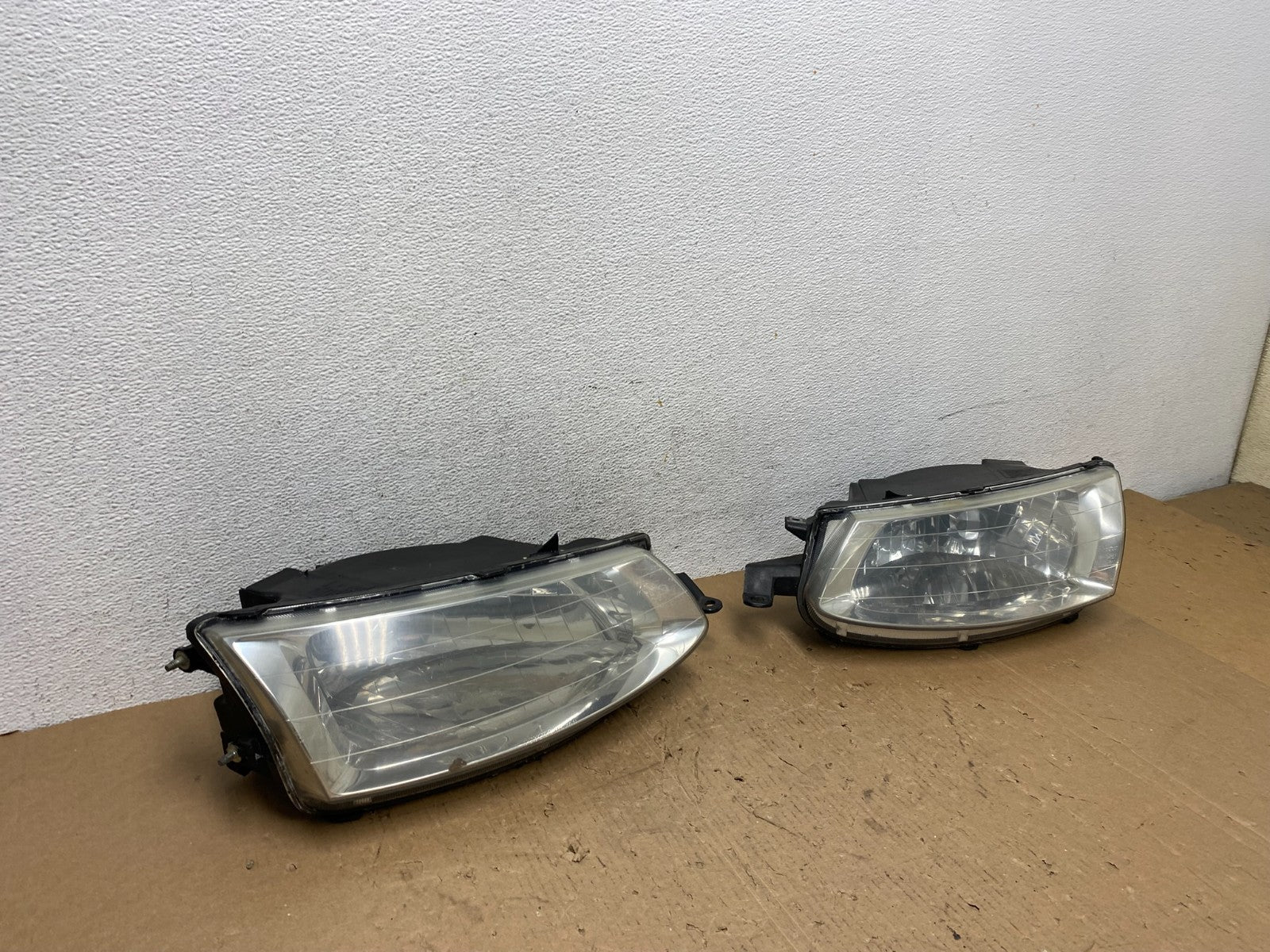 1999-2001 Toyota Solara Left+Right Halogen Headlights AD8133 DW2