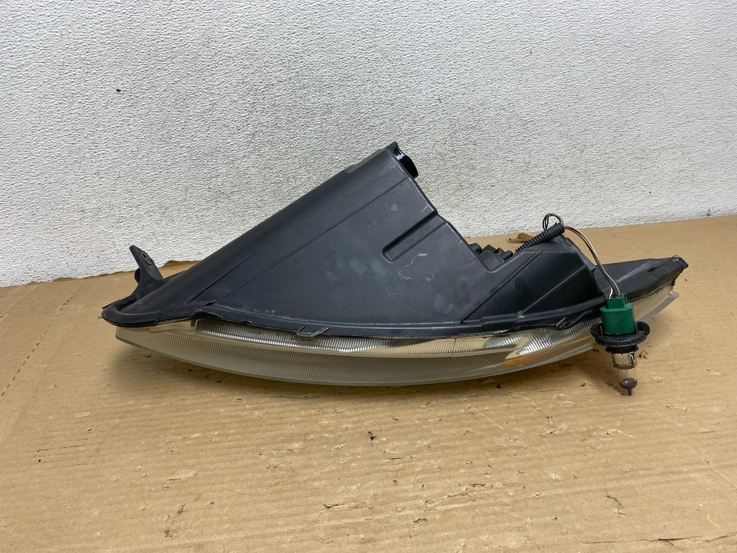2006-2007 Mitsubishi Eclipse Right Passenger RH Side Halogen Headlight AG8241 DW7