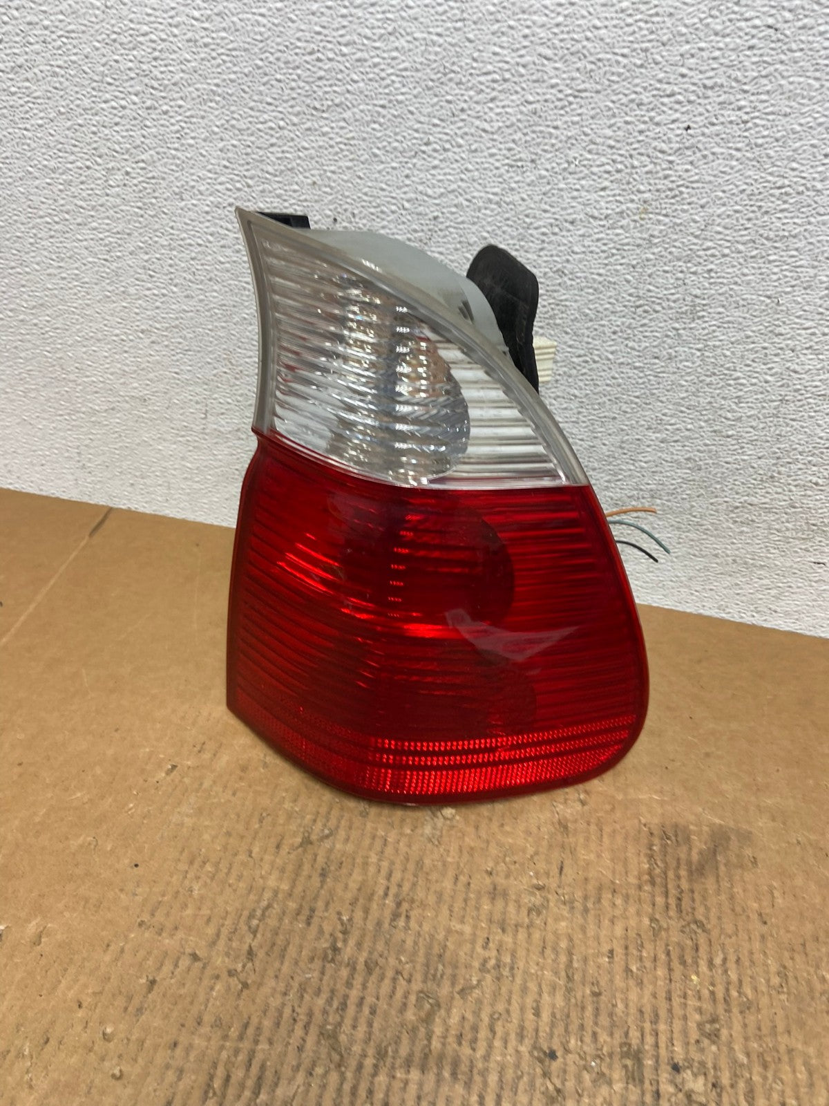 2004 2005 2006 BMW E53 X5 Right Passenger Rh Side Tail Light DEPO AE1558 LK0