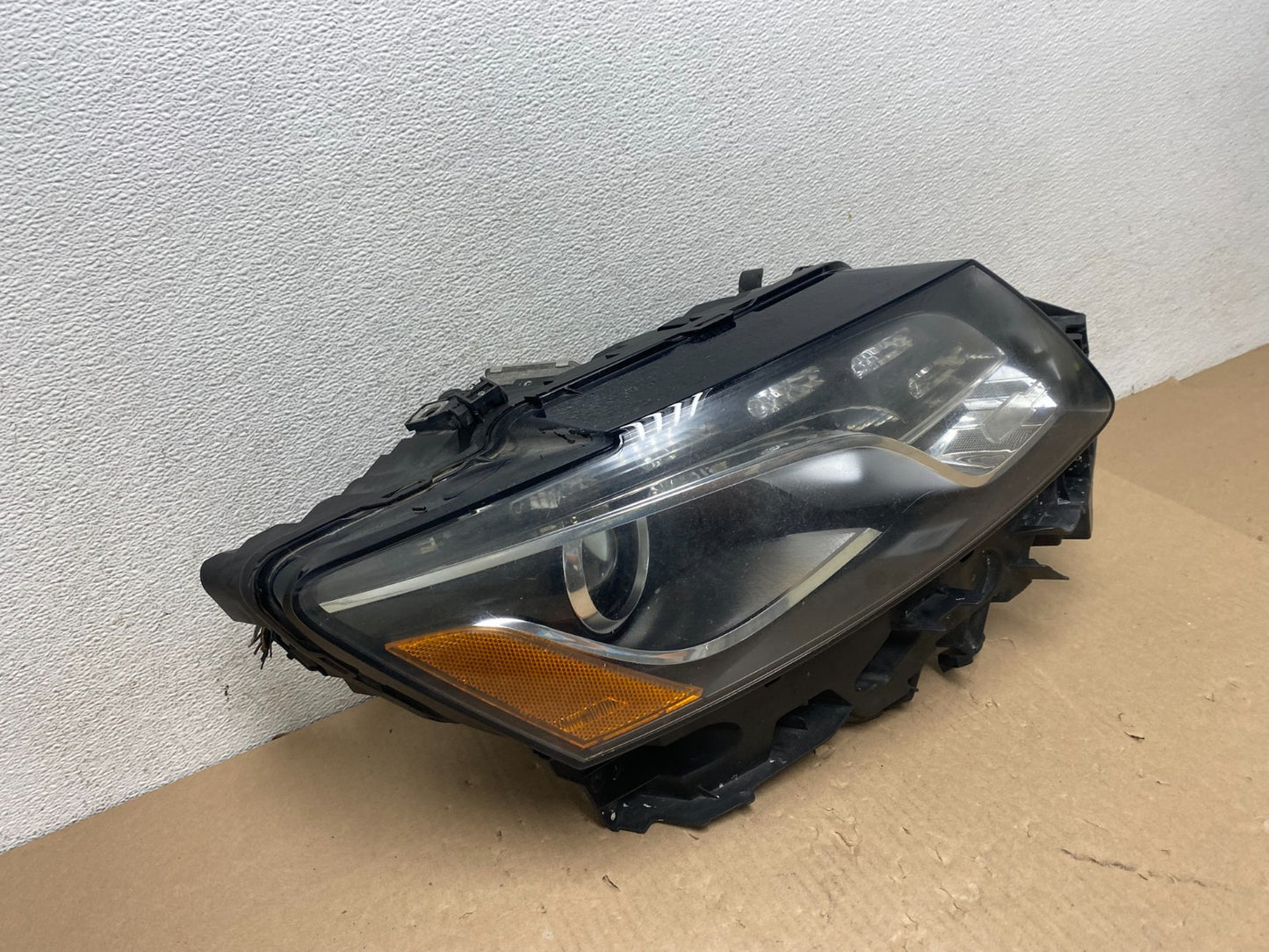 2009 to 2012 Audi Q5 Right Passenger RH Side Xenon HID Headlight AG5789 DW2