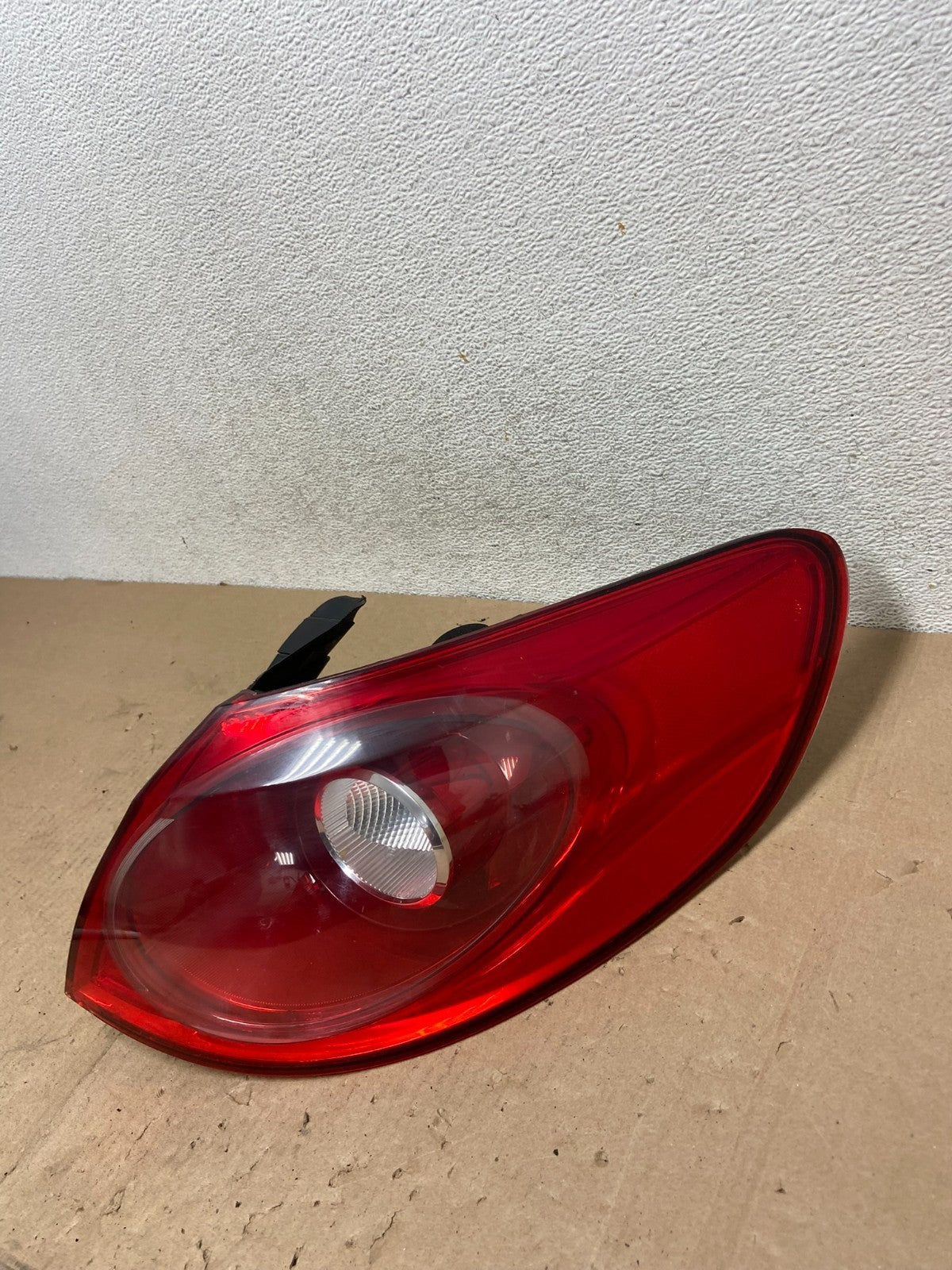 2009-2012 Volkswagen CC Right Passenger RH Side Tail Light AG4886 LK1