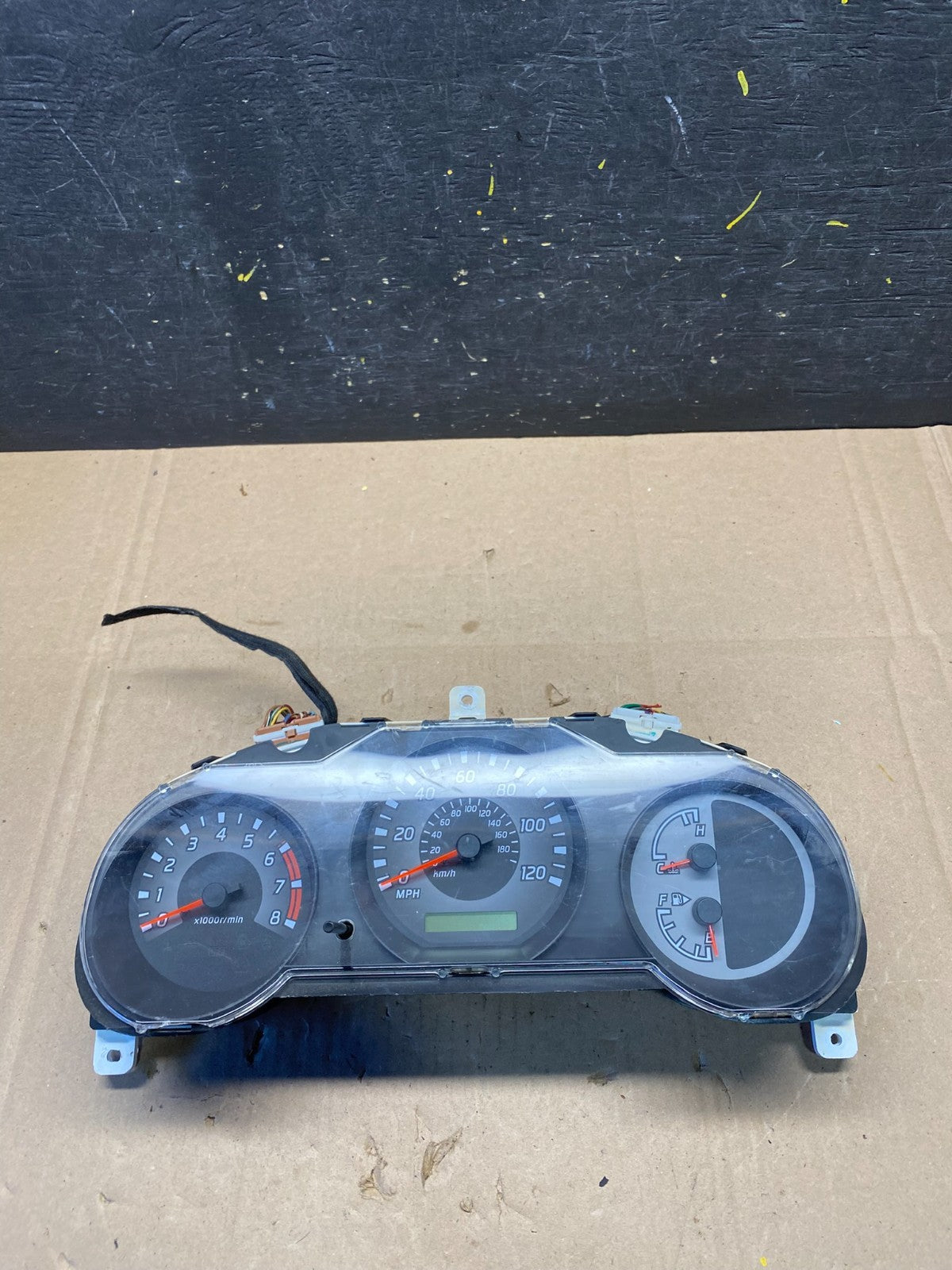 2002-2003 Nissan Pathfinder Xterra Cluster Speedometer Instrument OEM R8823 DG0