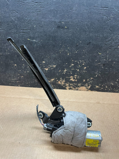 2011 to 2019 Ford Explorer Rear Windshield Wiper Motor OEM AA9011 DG5