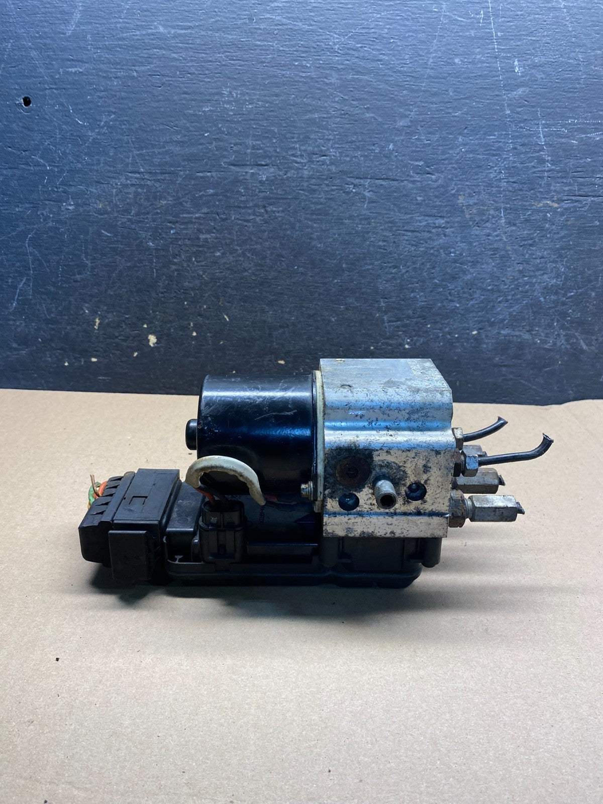 2006 2007 Ford E250 E350 ABS Pump Anti Lock Brake Module 7C24-2C346-BA AC7180 PS4