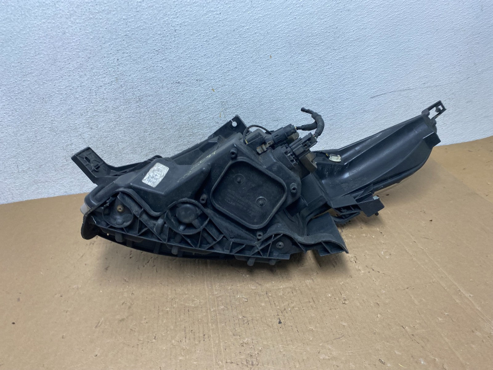 2011 to 2015 Ford Explorer Right Passenger Halogen Headlight AD8087 DW8