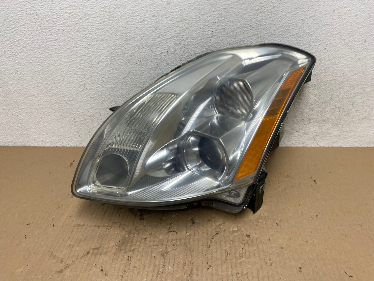 2004 to 2006 Nissan Maxima Left Driver Side Headlight Hid Xenon AE8805 LK0