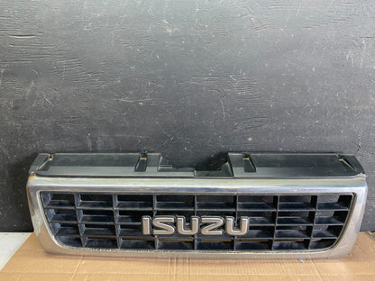 1996 Isuzu Bighorn Front Grille Grill Q0529 PS0