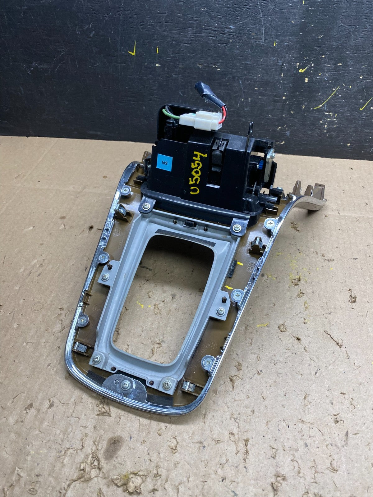 2013 to 2016 Nissan Sentra Center Console Shifter Floor Trim Bezel U5054 DG4