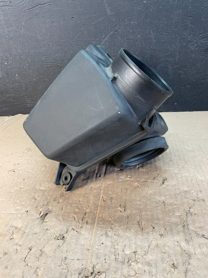 2017-2020 Chrysler Pacifica 3.6L AT FWD Air Intake Cleaner Resonator ad8274 DG2
