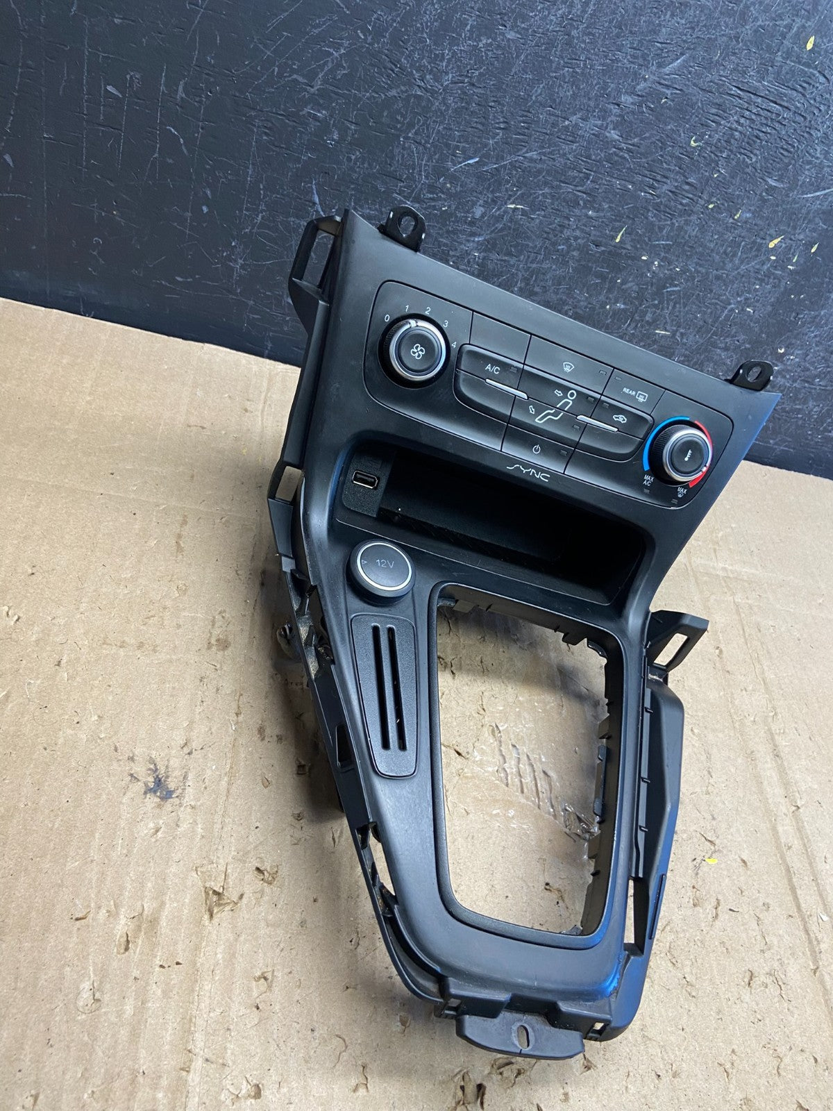 2015 2018 Ford Focus Ac Heater Climate Control Shifter Bezel Trim ae2002 DG1