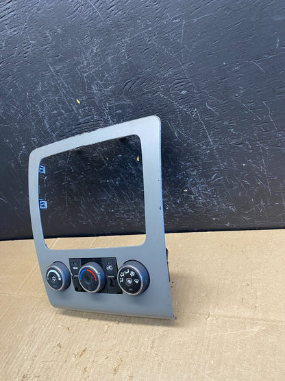 2013 to 2017 Chevrolet Traverse Radio Bezel Ac Heater Climate Control AC4764 DG3