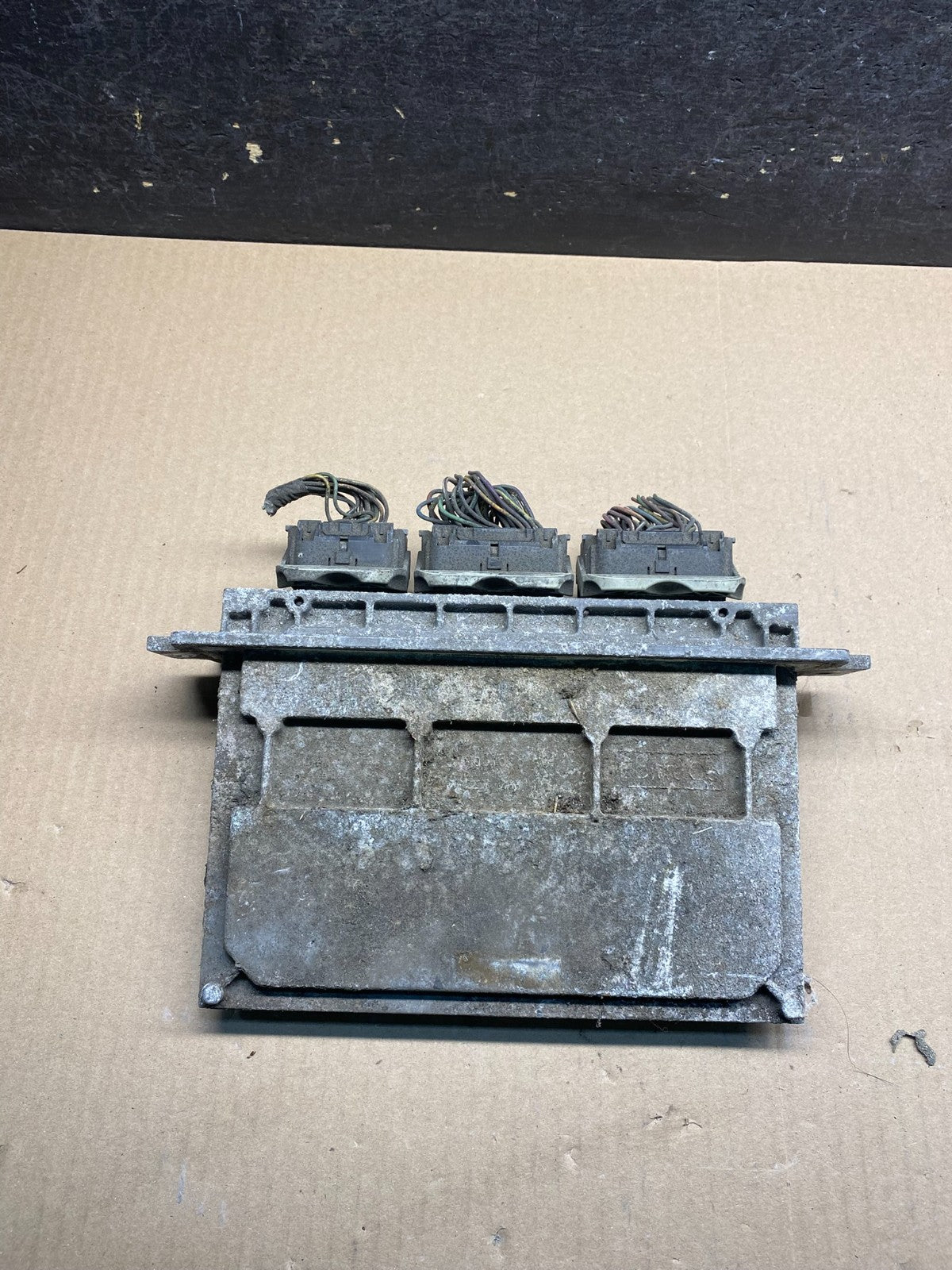 2011-2012 Ford Escape Hybrid Engine Control Computer Module AJ0296 DG1