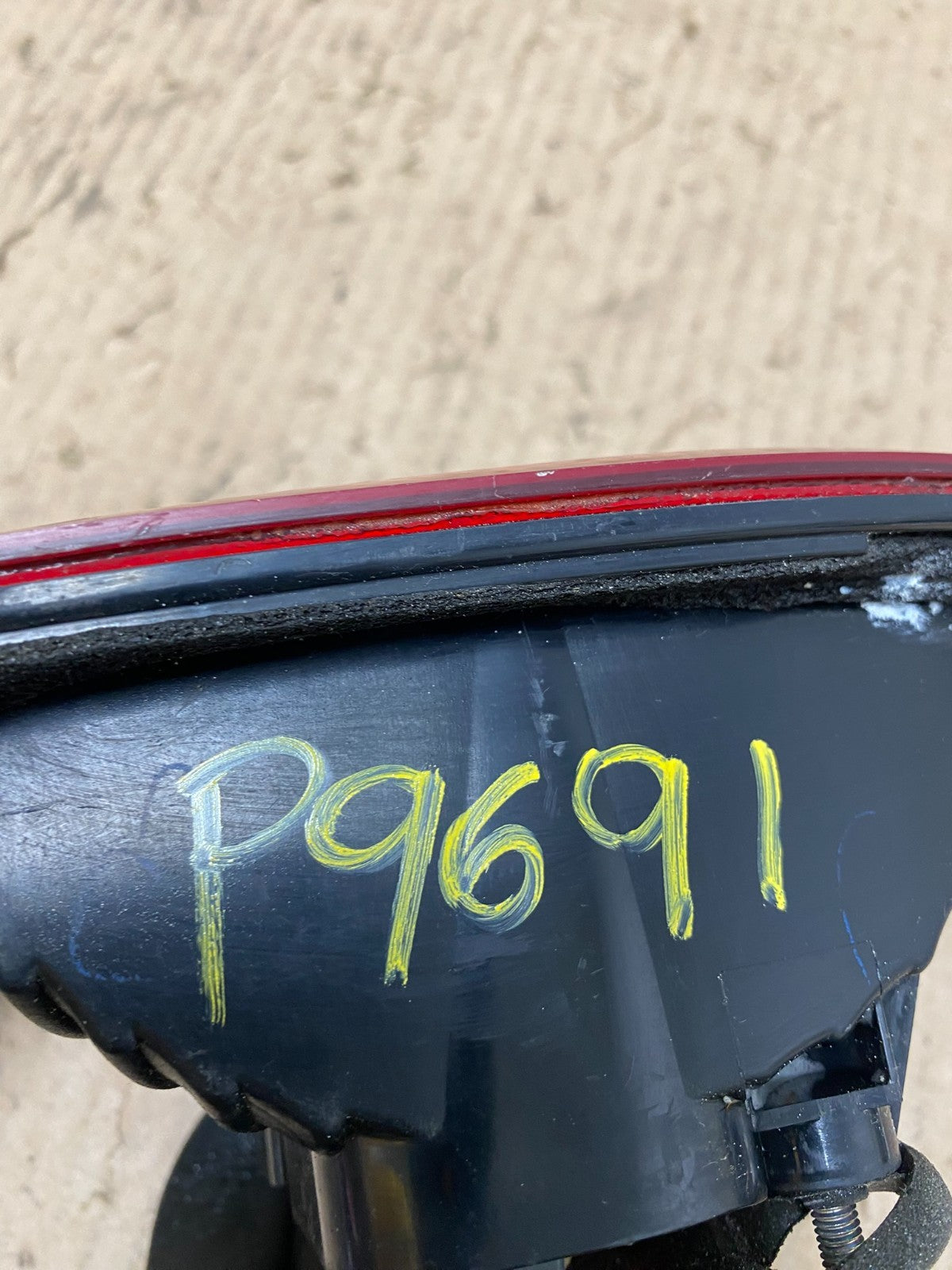 2006 2007 Subaru Tribeca B9 Left Driver Lh Side Tail Light Inner P9691 DW7