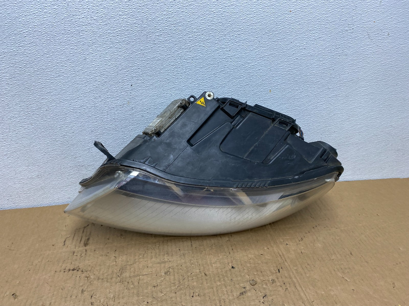 2005 to 2008 Audi A6 Left Driver Side Headlight Xenon HID AC8144 DW5