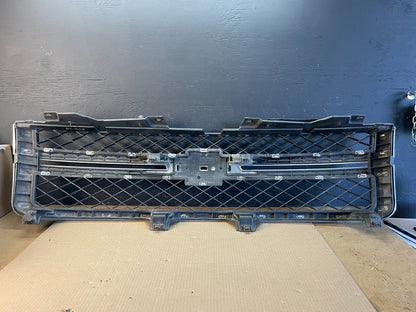 2007 to 2013 Chevrolet Silverado 2500 Front Chrome Grille Grill AC1995 DG5
