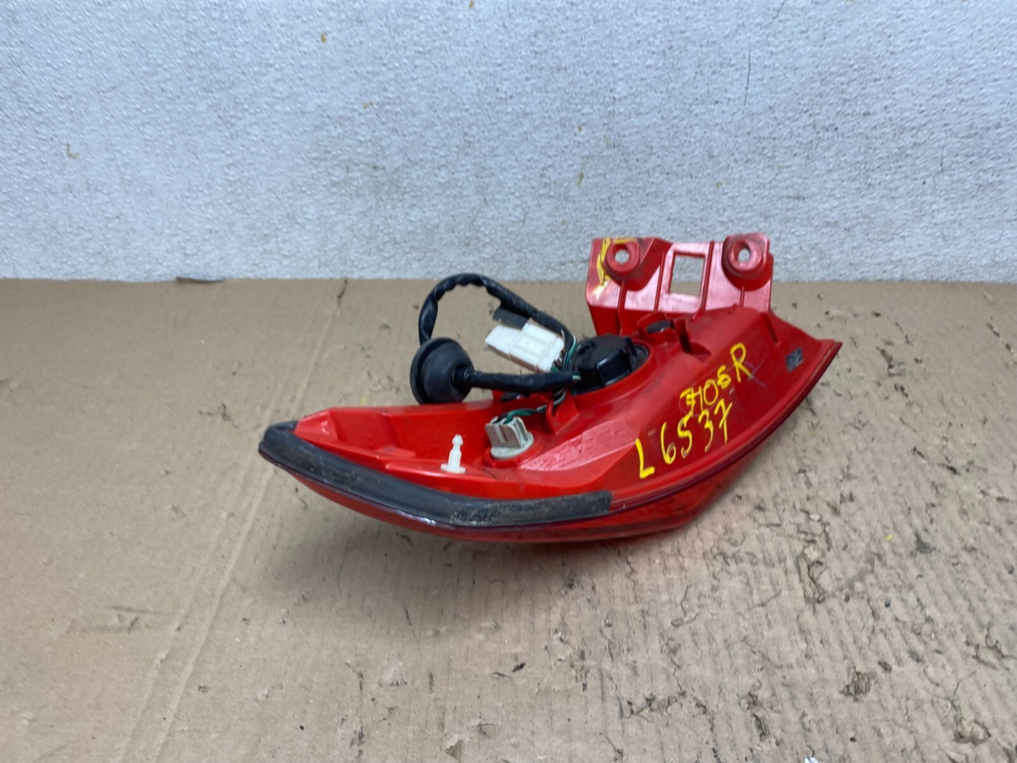 2003 to 2008 Infiniti FX35 FX45 Right Passenger RH Side Tail Light OEM L6537 DW5