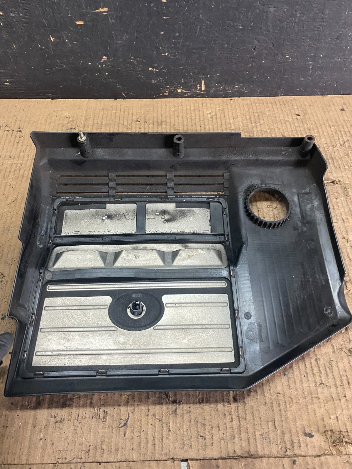 2000 to 2004 Toyota Sienna Highlander 3.0L Top Engine Cover Lid N1942 PS4
