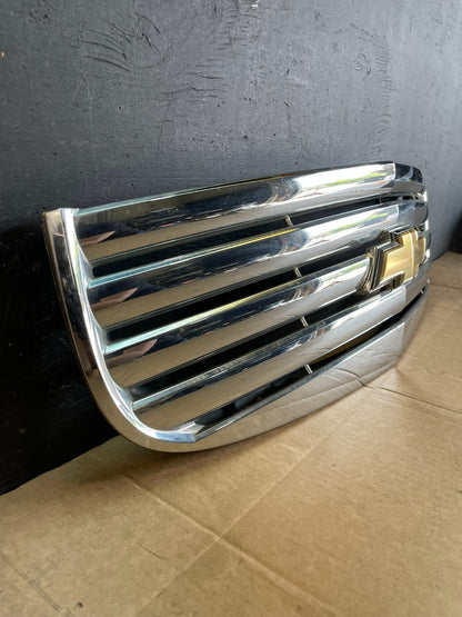 2006 to 2011 Chevrolet HHR Front Upper Grill Grille AC5041 DG2