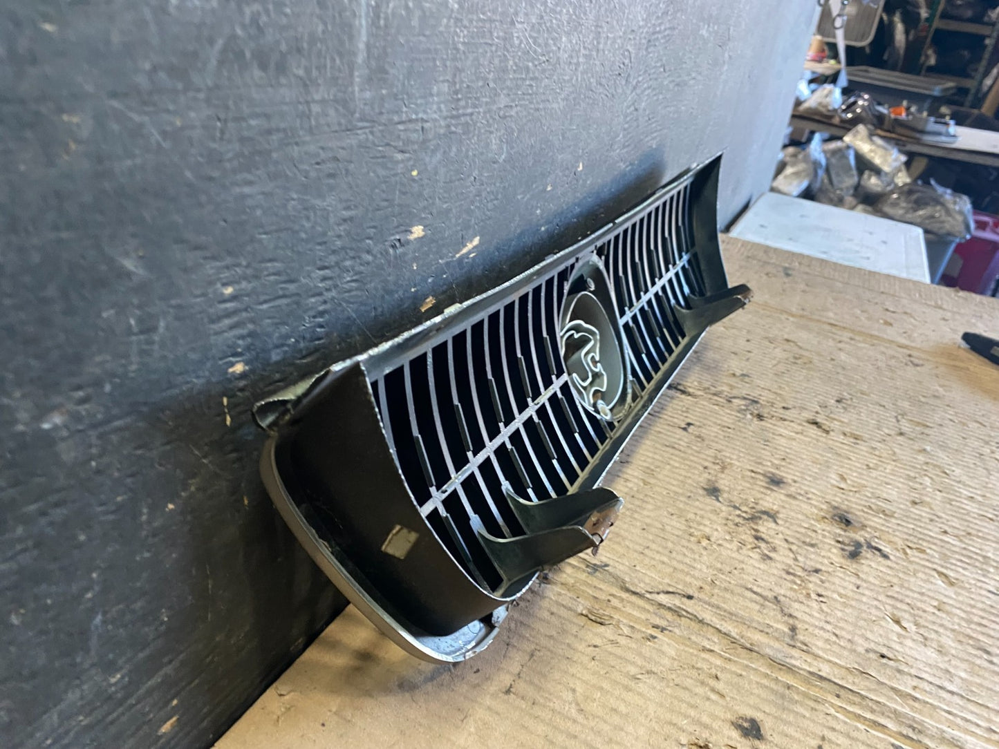 1991 1992 1993 Mercury Cougar Front Upper Grille Grill Q0374 DG8