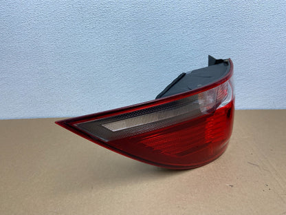 2010-2014 Volkswagen Golf MK6 Wagon Right Passenger Tail Light OEM ab6320 DG2