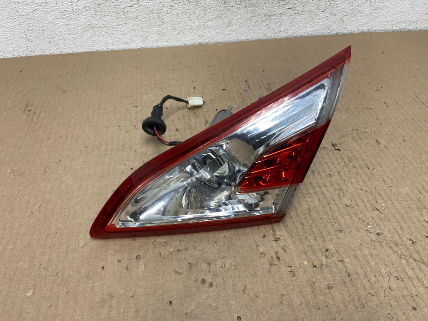 2011-2014 Nissan Murano Right Passenger RH Side Inner Tail Light AE9773 LK0