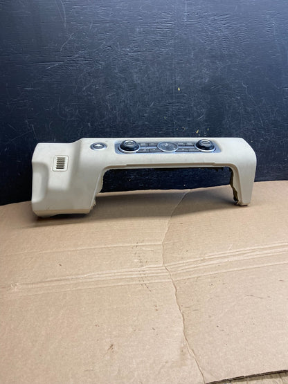 2010-2013 Land Rover Range Rover Radio Media Infotainment Controls AF1820 DG0